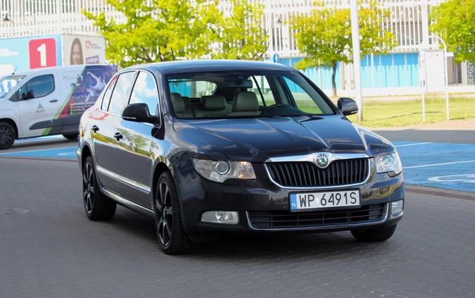 Skoda Superb cena 24900 przebieg: 299540, rok produkcji 2008 z Płock małe 667